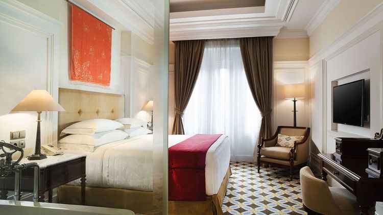 Grand Deluxe King Room